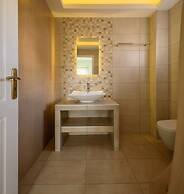 Moonlight Apartments & Suites