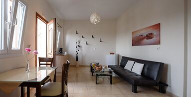 Moonlight Apartments & Suites