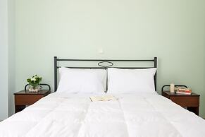 Moonlight Apartments & Suites