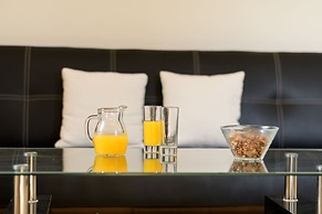 Moonlight Apartments & Suites