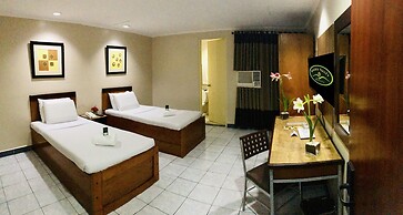 Golden Valley Hotel