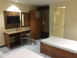 Golden Valley Hotel