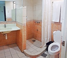 Golden Valley Hotel