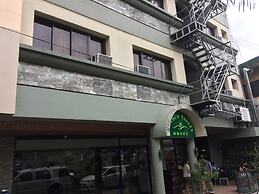 Golden Valley Hotel