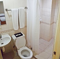 Golden Valley Hotel