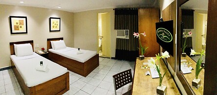 Golden Valley Hotel