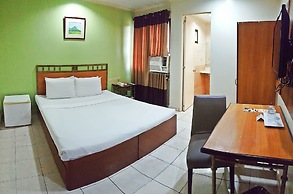 Golden Valley Hotel