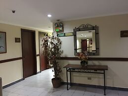 Golden Valley Hotel