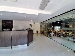 Golden Valley Hotel