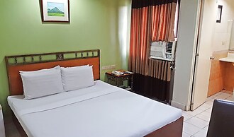 Golden Valley Hotel