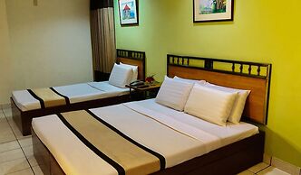 Golden Valley Hotel