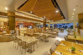Solea Seaview Resort