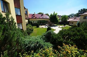 GEM Hotel