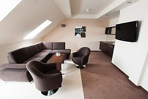 GEM Hotel