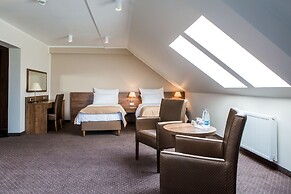 GEM Hotel