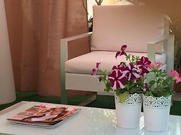 WW Hostel & Suites