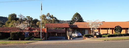 Hume Country Motor Inn