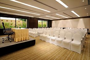 Hilton Bangalore Embassy GolfLinks