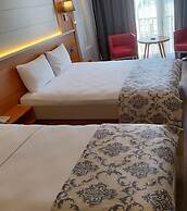 May Park Hotel