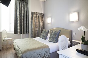 A l'Hotel des Roys