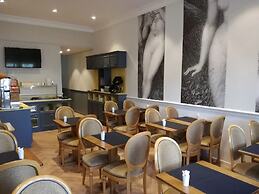 A l'Hotel des Roys