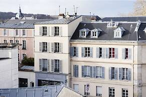A l'Hotel des Roys