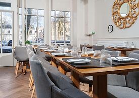 A l'Hotel des Roys