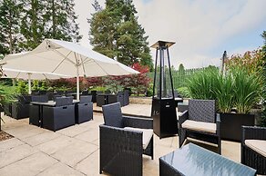 Cairn Lodge