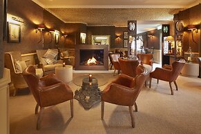 Cairn Lodge