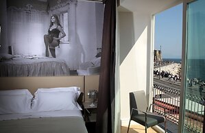 Partenope Relais