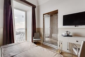 Partenope Relais