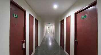 18 Coins Budget Hotel