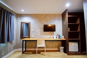 18 Coins Budget Hotel