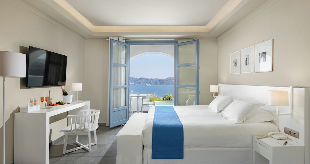 Acroterra Rosa Luxury Suites & Spa