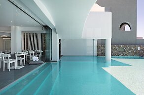 Acroterra Rosa Luxury Suites & Spa