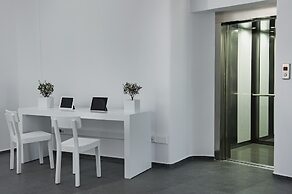 Acroterra Rosa Luxury Suites & Spa