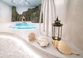 Acroterra Rosa Luxury Suites & Spa