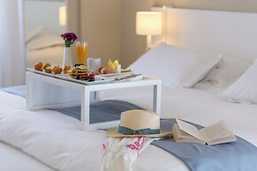 Acroterra Rosa Luxury Suites & Spa