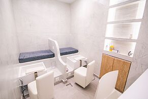 Acroterra Rosa Luxury Suites & Spa