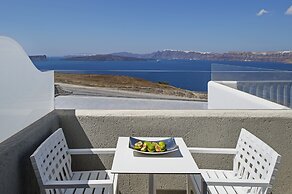 Acroterra Rosa Luxury Suites & Spa