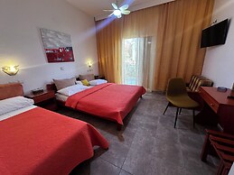 Victor-Eleni Hotel