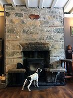 Fox & Hounds