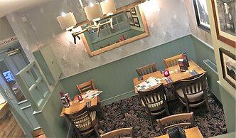 Sturdy's Castle Country Inn