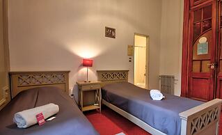 Play Hostel Arcos
