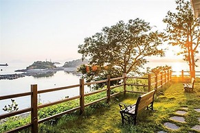 Hidden Bay Hotel