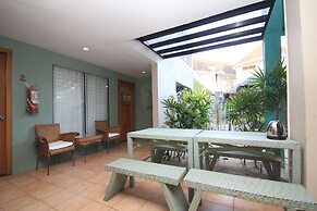 MR Holidays Hotel