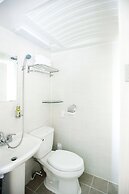ARI House - Hostel
