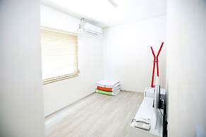 ARI House - Hostel