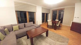 Angel Plaza Apartments