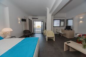 Blue Waves Hotel